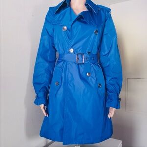 Burberry
Kensington trench coat,UK6-USA 4.